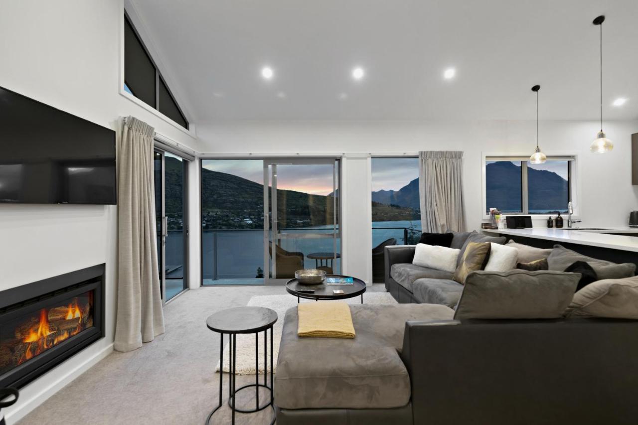 Bluewater Views Villa Queenstown Exterior photo