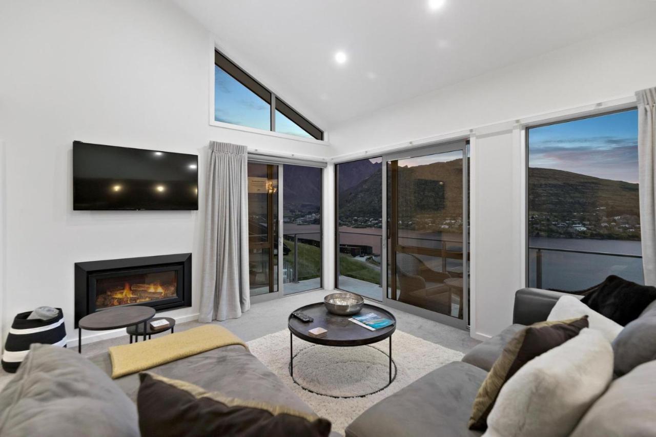 Bluewater Views Villa Queenstown Exterior photo