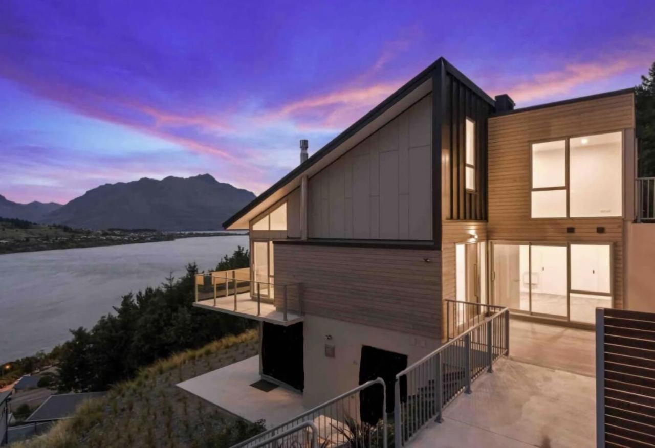 Bluewater Views Villa Queenstown Exterior photo