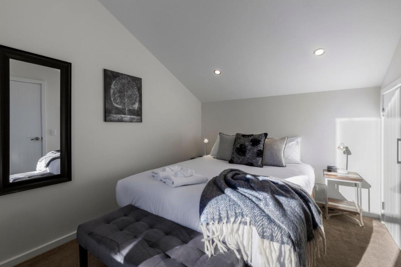 Bluewater Views Villa Queenstown Exterior photo