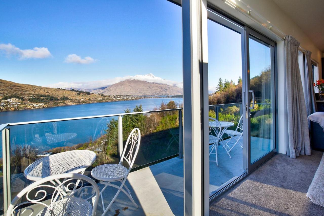 Bluewater Views Villa Queenstown Exterior photo